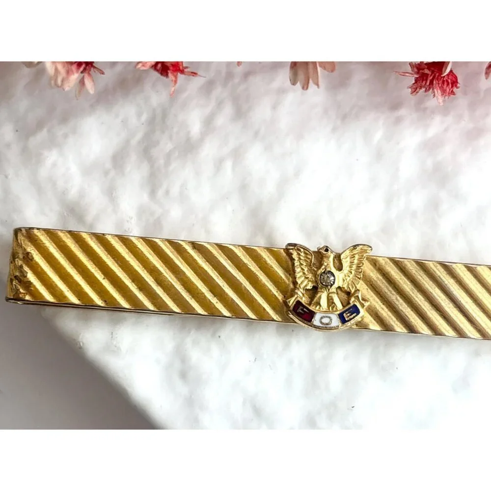 FOE Fraternal Order of Eagles Fluted Gold Toned Vintage Men's Tie Bar | Tie Clip